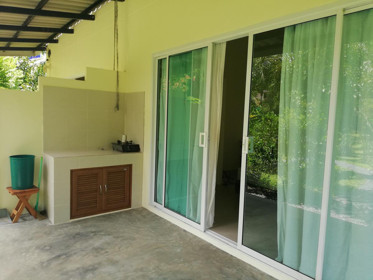 Aathid Garden Khao Lak Villa Екстериор снимка